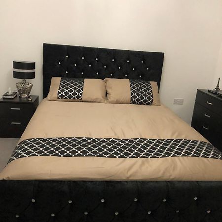Luxury Kingsize Bedroom With Private Bathroom Northolt  Esterno foto
